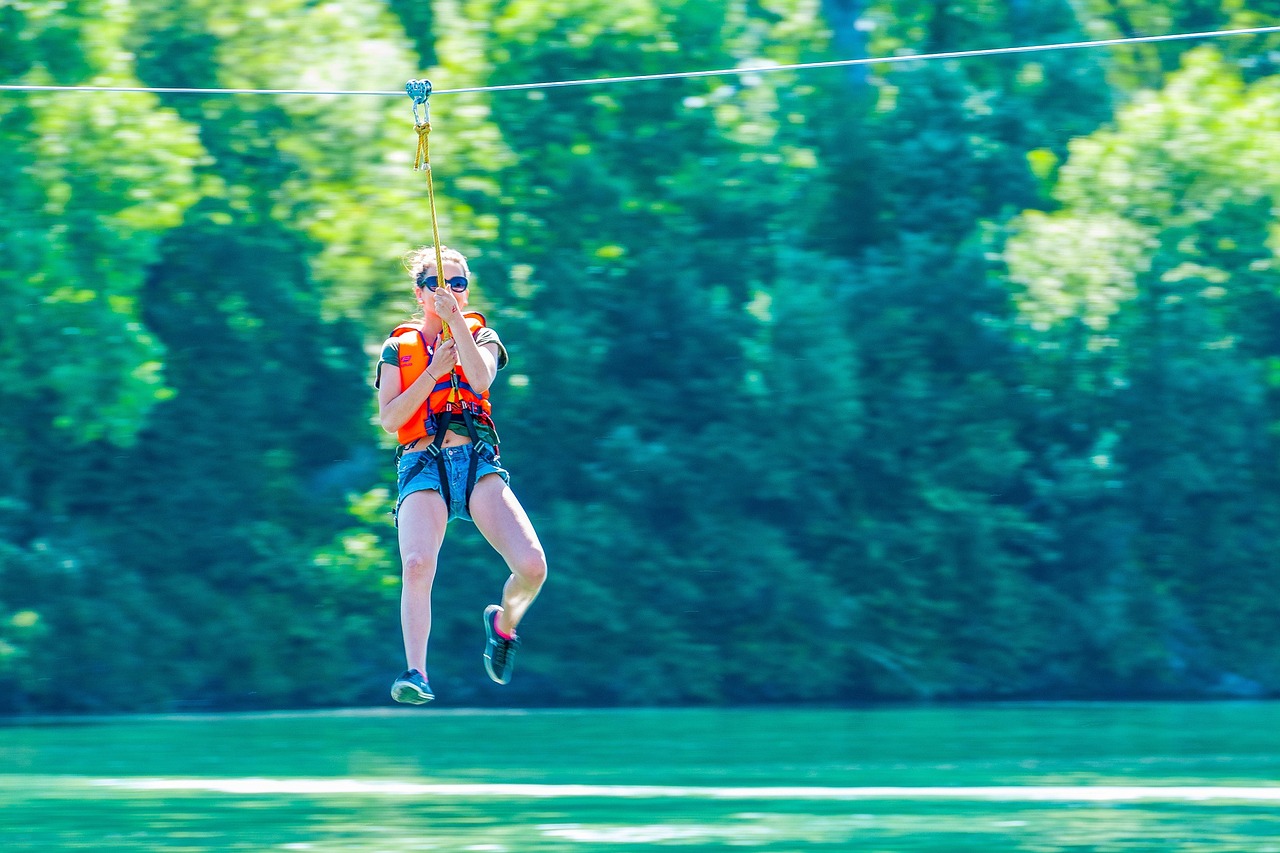 zipline-2447950_1280